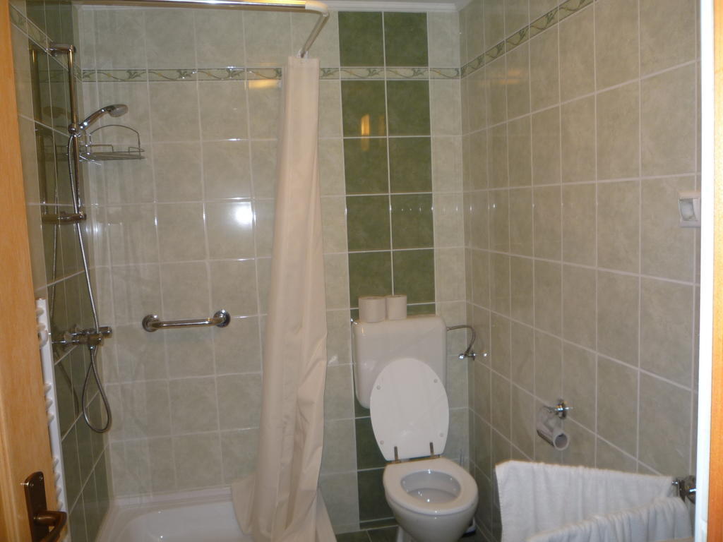 Aba Vezer Vendeghaz Hotell Abaújszántó Exteriör bild